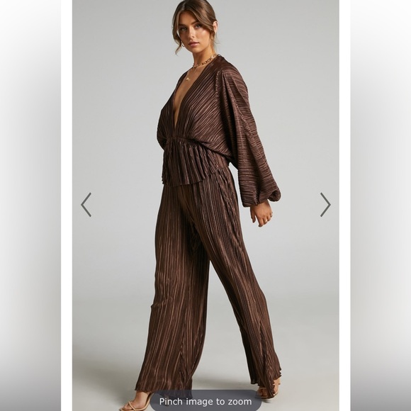 SHOWPO Beca Plisse Set in Chocolate - Picture 1 of 5